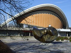 Berlin Congress Hall with sculpture from Henry Moore